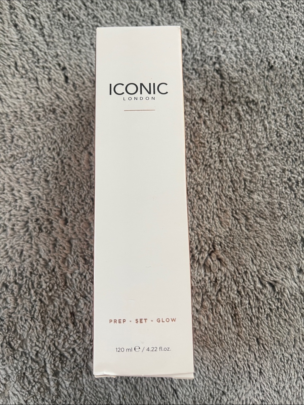 ICONIC London Prep Set Glow Setting Spray - Cream & Black Accents